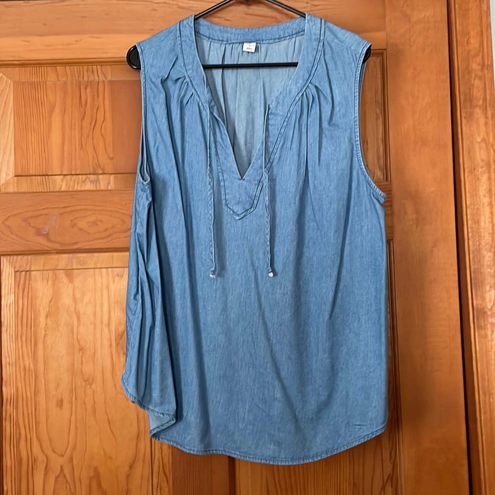 Denim sleeveless top